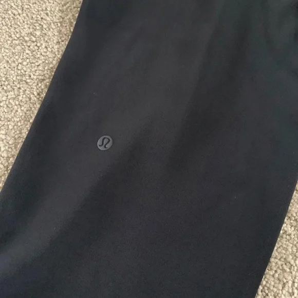 Lululemon on the fly pant - Picture 3 of 4